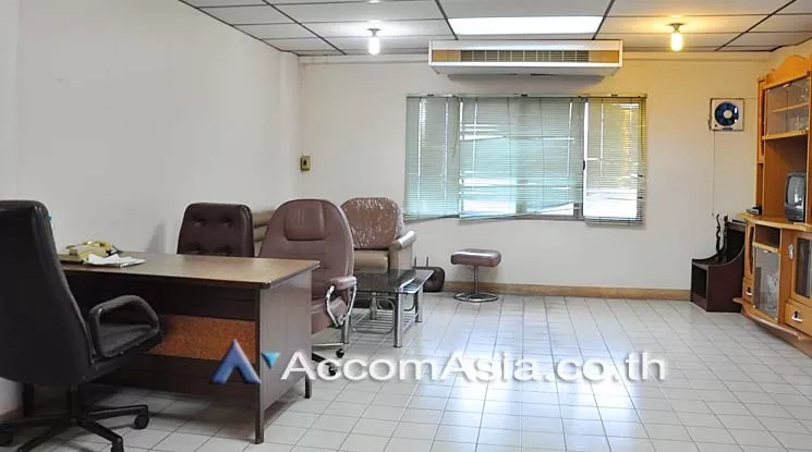 8  Office Space For Rent in Ratchadaphisek ,Bangkok MRT Sutthisan AA14498